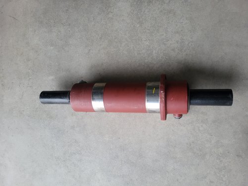 Pístnice řízení - Manitou